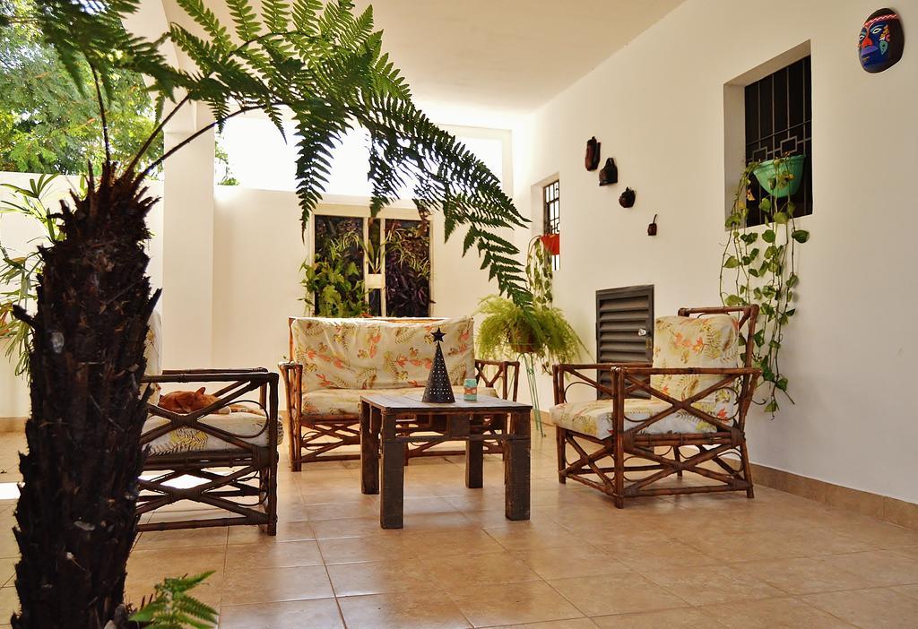 La Riviera Aparthotel Fernando de la Mora Екстериор снимка