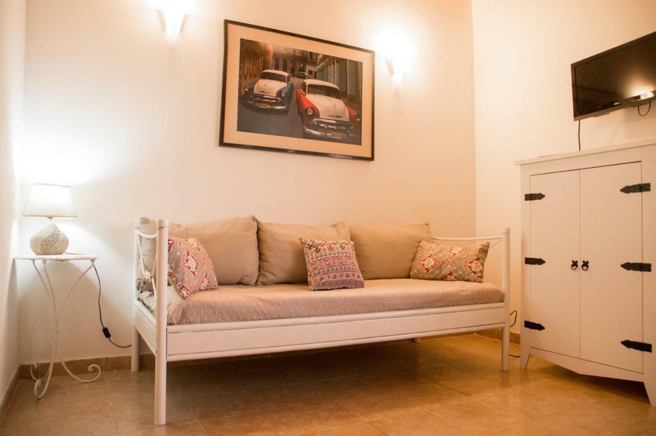 La Riviera Aparthotel Fernando de la Mora Екстериор снимка