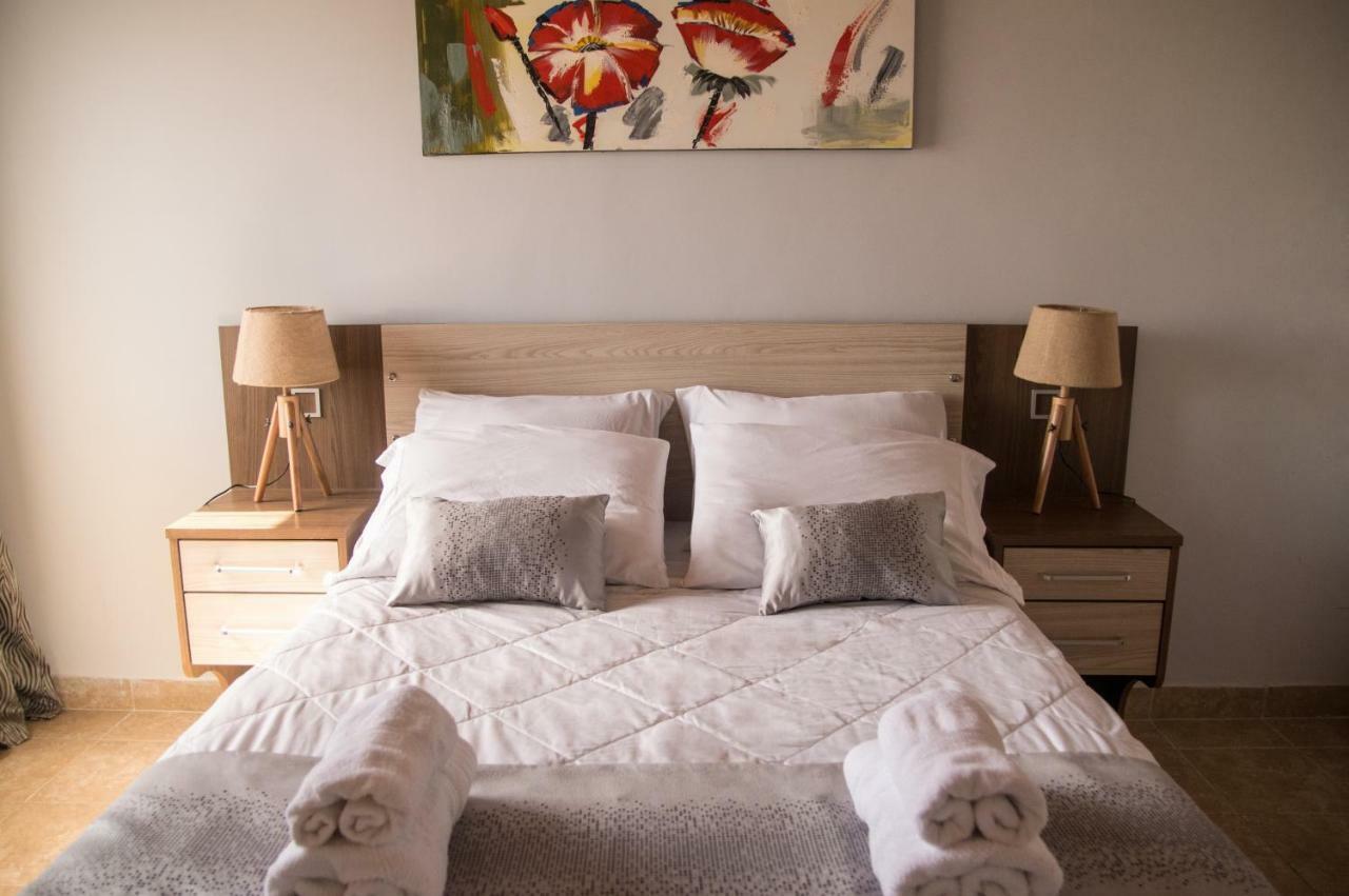 La Riviera Aparthotel Fernando de la Mora Екстериор снимка