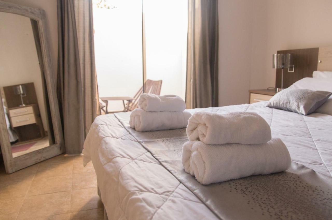 La Riviera Aparthotel Fernando de la Mora Екстериор снимка