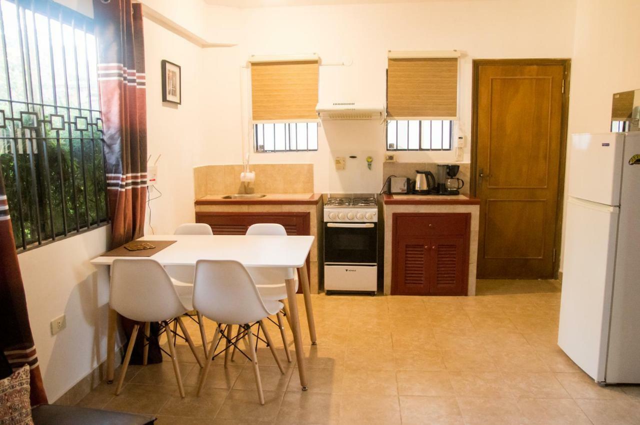 La Riviera Aparthotel Fernando de la Mora Екстериор снимка