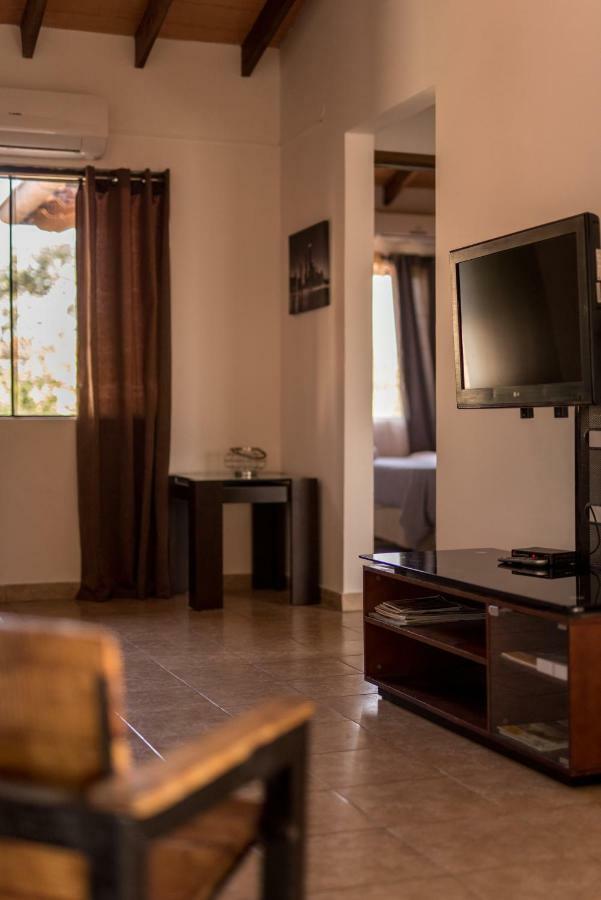 La Riviera Aparthotel Fernando de la Mora Екстериор снимка